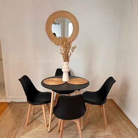 פריז Chic Apartment On The Famous Shopping Rue Du Faubourg Saint-Honore Street מראה חיצוני תמונה