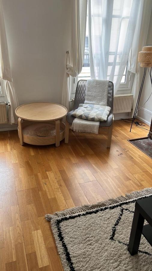 פריז Chic Apartment On The Famous Shopping Rue Du Faubourg Saint-Honore Street מראה חיצוני תמונה